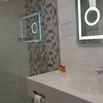 Sps Hotel